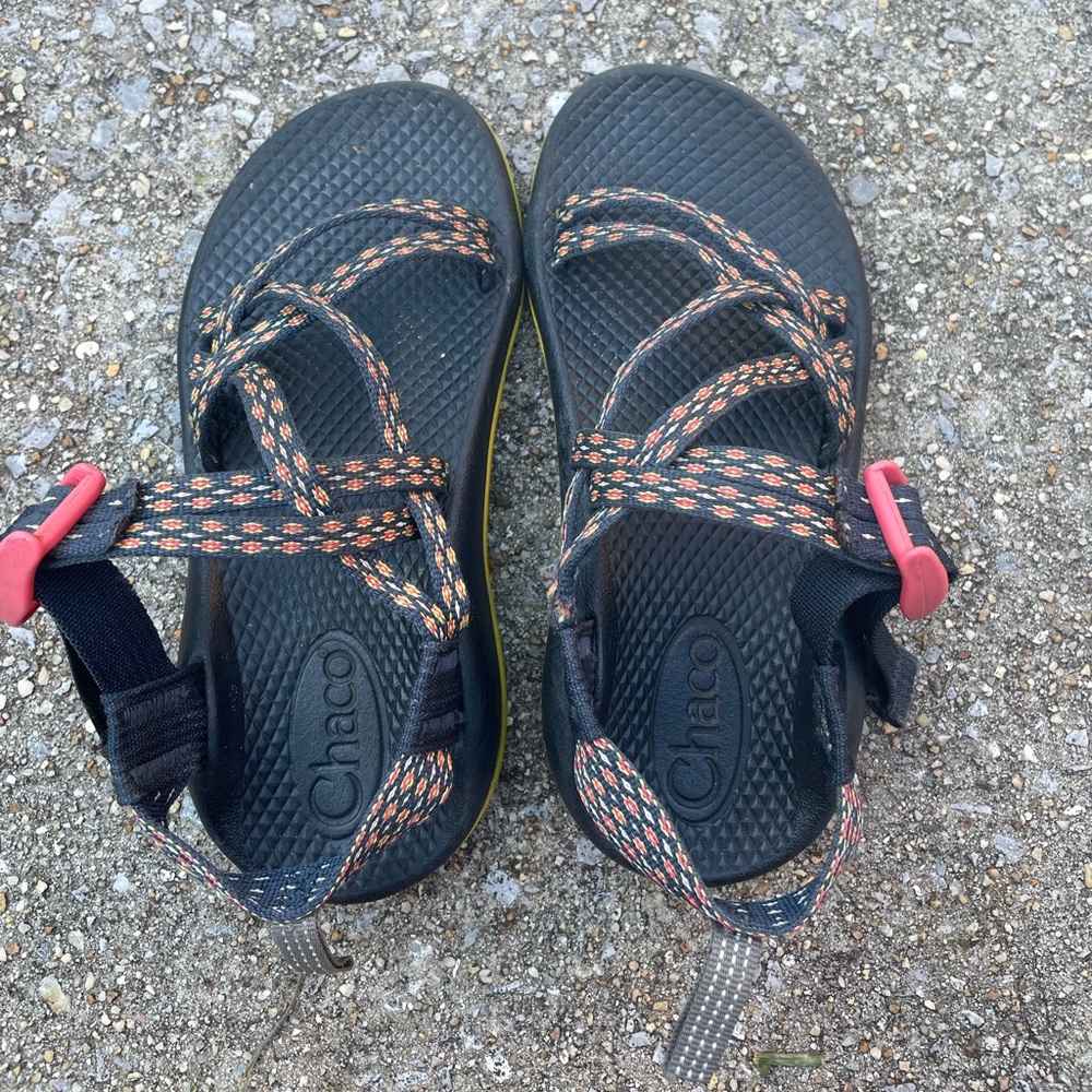 Chaco sandals Size 1 (little girl)